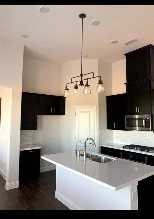 2473 Leah Lane, Corinth, TX 76210 2473 Leah Lane, Corinth, TX 76210