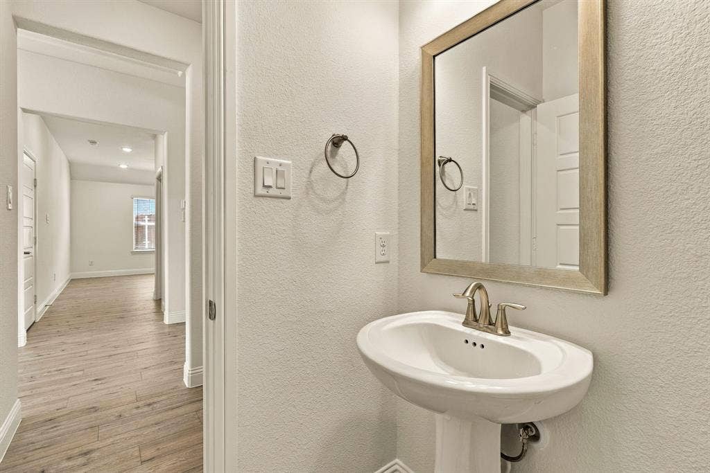 4047 Bedford Drive, Crandall, TX 75114
