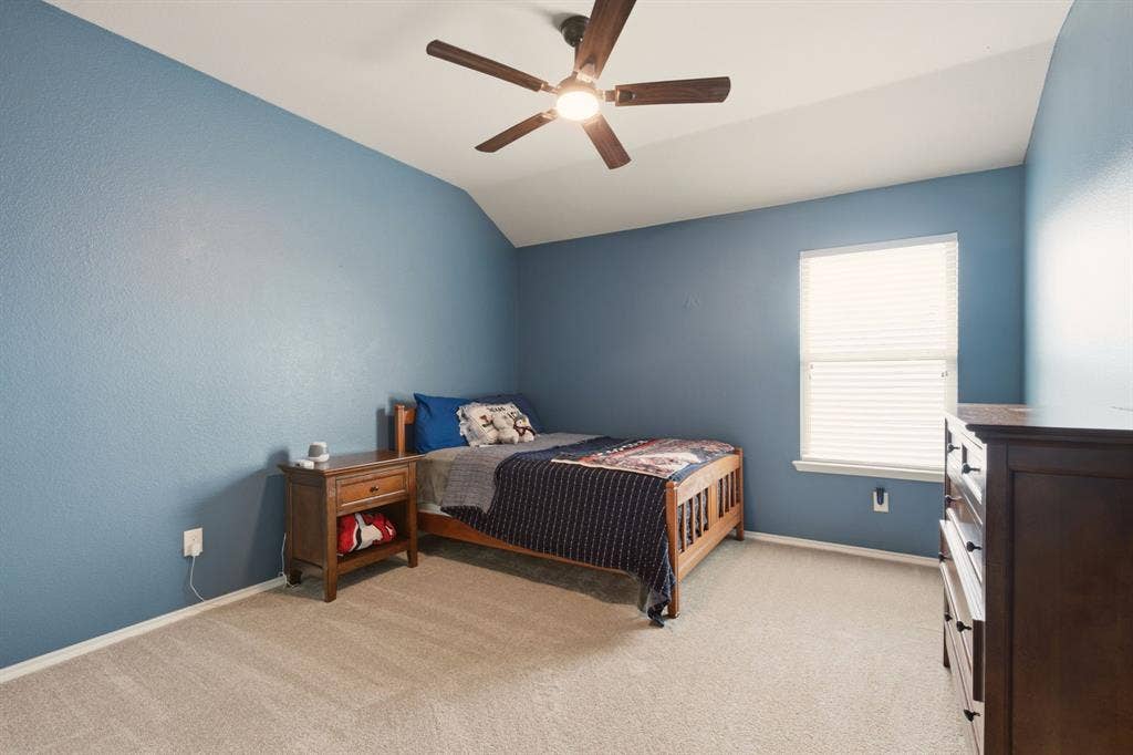 1411 Saint Johns Drive, Van Alstyne, TX 75495