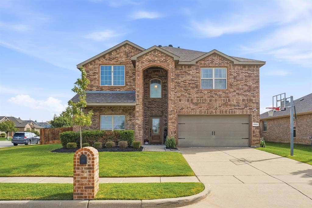 1411 Saint Johns Drive, Van Alstyne, TX 75495