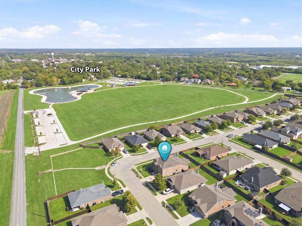 1411 Saint Johns Drive, Van Alstyne, TX 75495