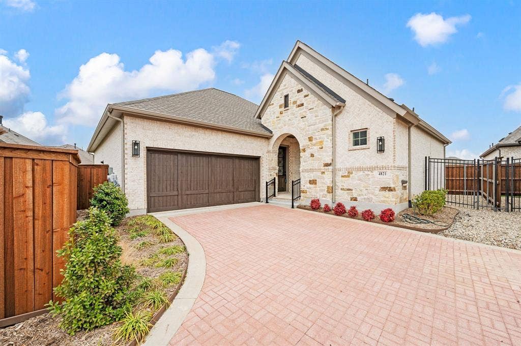 4821 Forest Crest Parkway, Arlington, TX 76005 4821 Forest Crest Parkway, Arlington, TX 76005