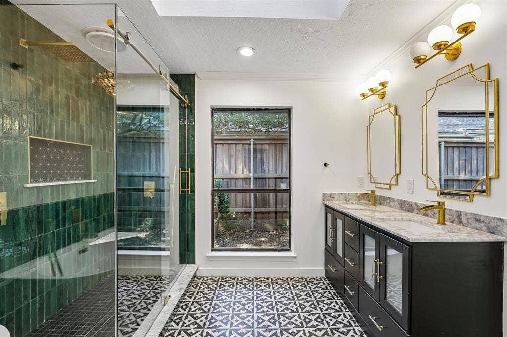 6234 La Cosa Drive, Dallas, TX 75248 6234 La Cosa Drive, Dallas, TX 75248