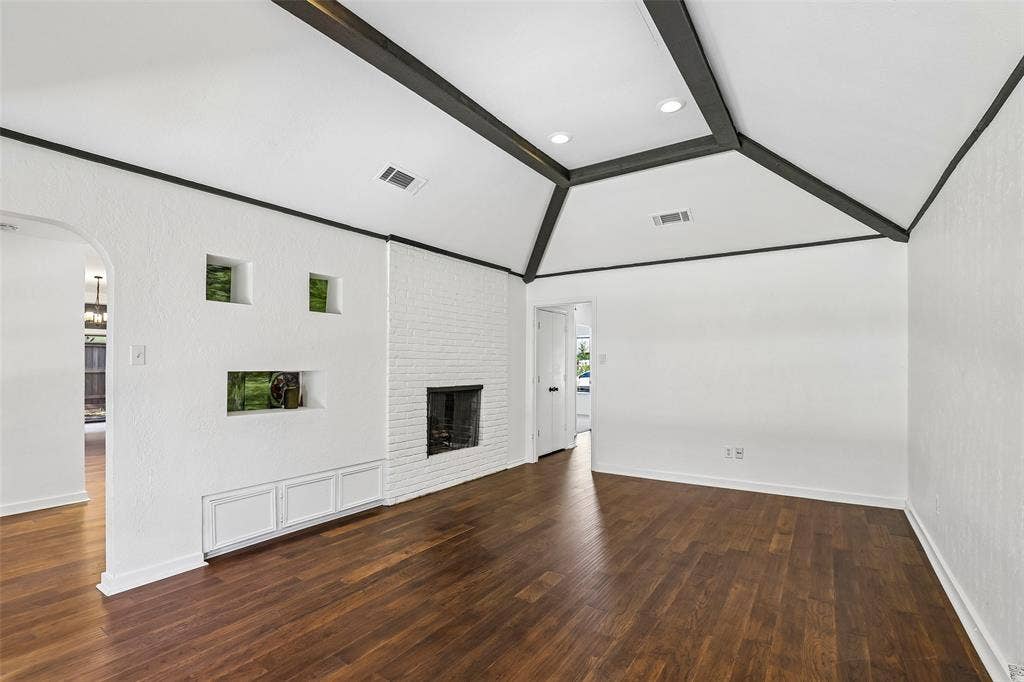 6234 La Cosa Drive, Dallas, TX 75248 6234 La Cosa Drive, Dallas, TX 75248