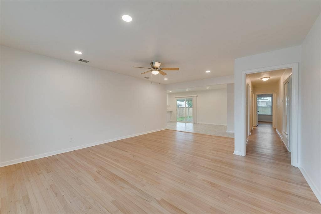 2643 San Medina Avenue, Dallas, TX 75228 2643 San Medina Avenue, Dallas, TX 75228