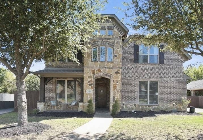 Property photo for 218 Adventus Court, Mansfield, TX
