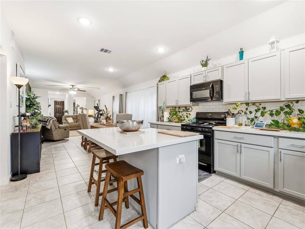 2403 Neff Lane, Forney, TX 75126 2403 Neff Lane, Forney, TX 75126