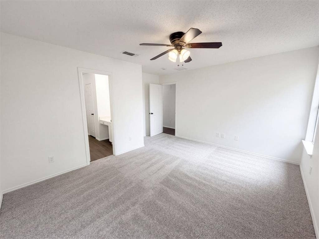 1033 Olivewood Lane, Fort Worth, TX 76140 1033 Olivewood Lane, Fort Worth, TX 76140