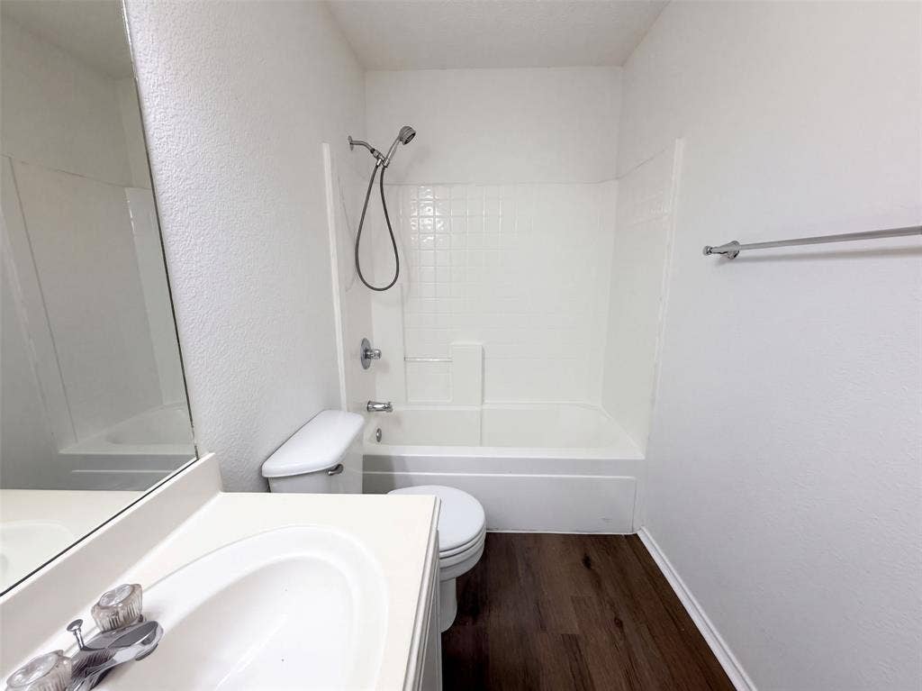 1033 Olivewood Lane, Fort Worth, TX 76140 1033 Olivewood Lane, Fort Worth, TX 76140