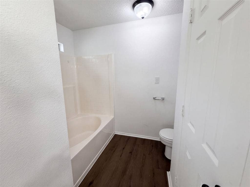 1033 Olivewood Lane, Fort Worth, TX 76140 1033 Olivewood Lane, Fort Worth, TX 76140