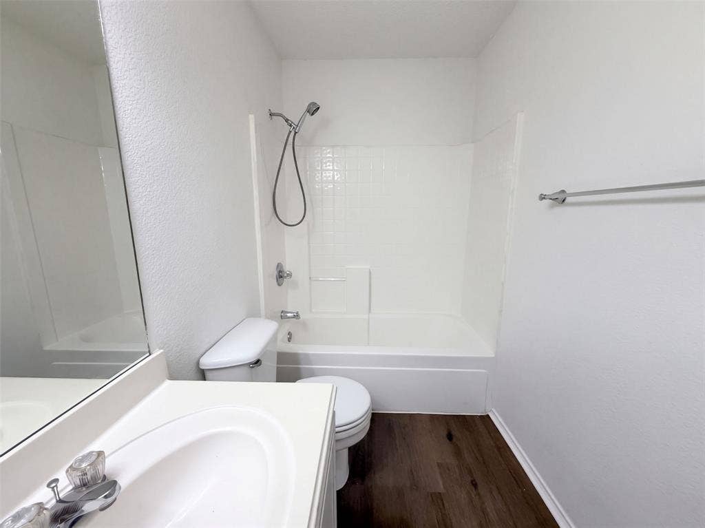 1033 Olivewood Lane, Fort Worth, TX 76140 1033 Olivewood Lane, Fort Worth, TX 76140