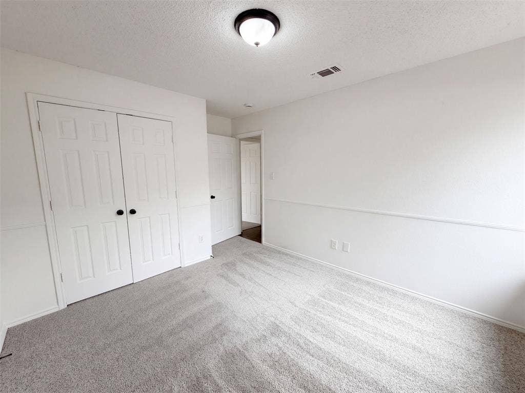 1033 Olivewood Lane, Fort Worth, TX 76140 1033 Olivewood Lane, Fort Worth, TX 76140