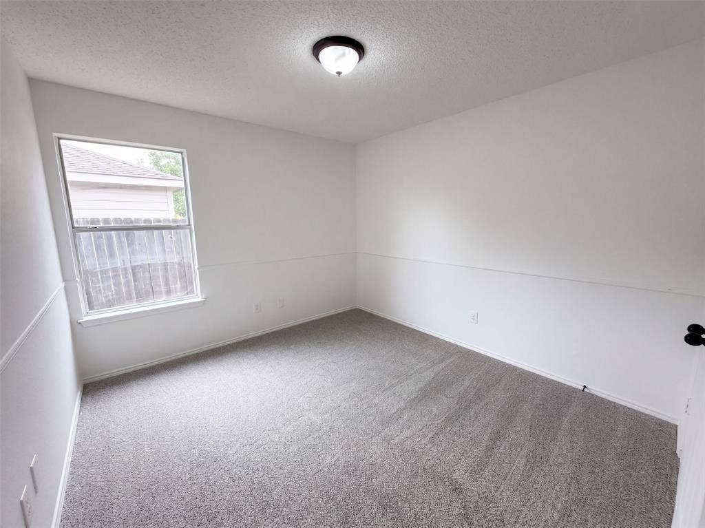 1033 Olivewood Lane, Fort Worth, TX 76140 1033 Olivewood Lane, Fort Worth, TX 76140