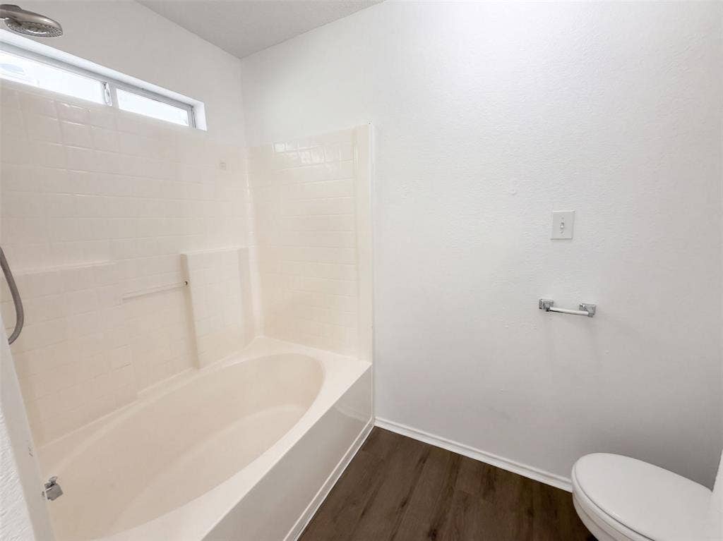 1033 Olivewood Lane, Fort Worth, TX 76140 1033 Olivewood Lane, Fort Worth, TX 76140