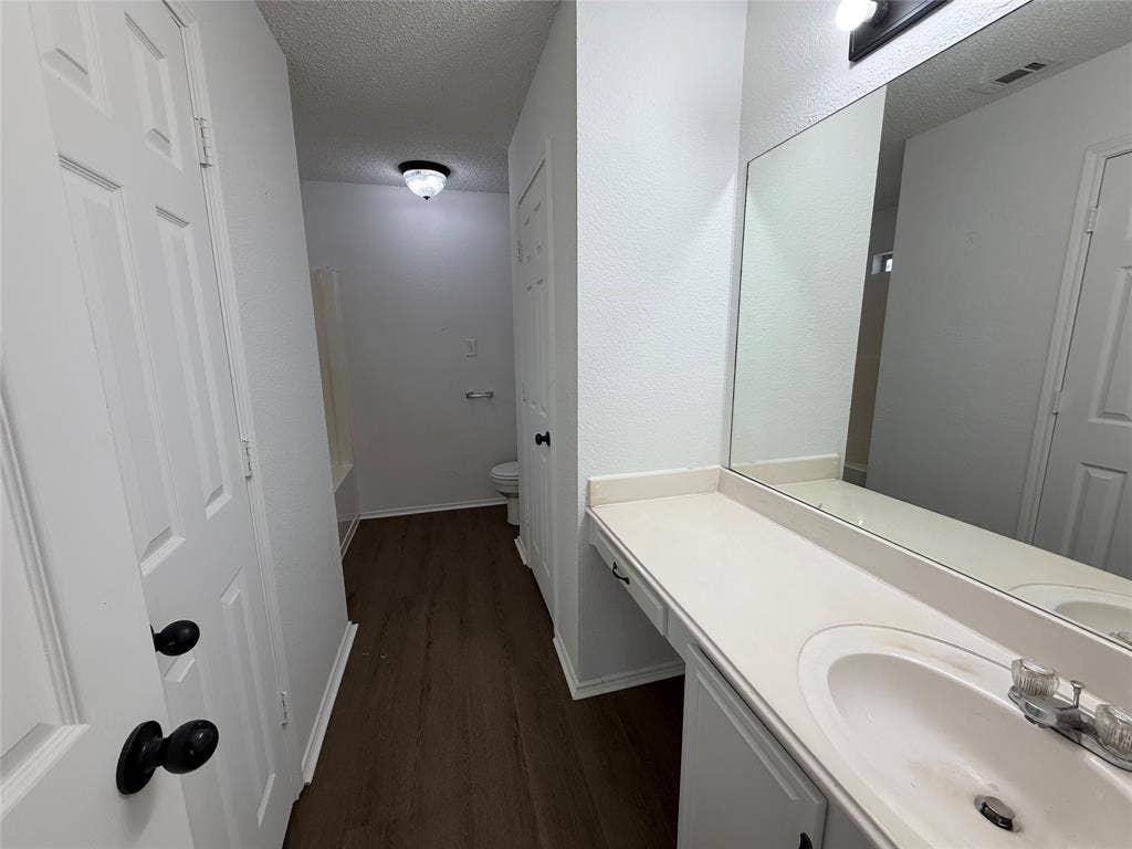 1033 Olivewood Lane, Fort Worth, TX 76140 1033 Olivewood Lane, Fort Worth, TX 76140