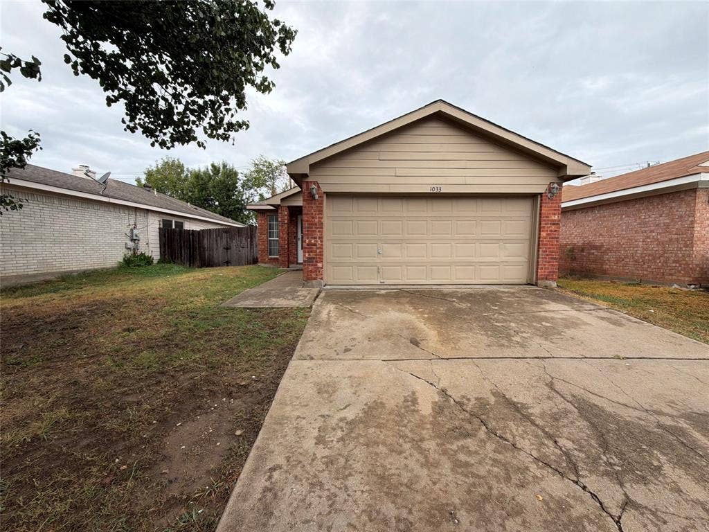 1033 Olivewood Lane, Fort Worth, TX 76140 1033 Olivewood Lane, Fort Worth, TX 76140