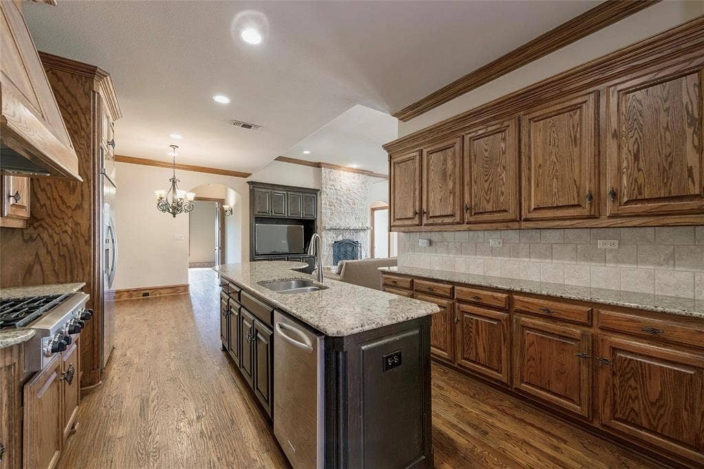 2709 White Dove Drive, Plano, TX 75093 2709 White Dove Drive, Plano, TX 75093