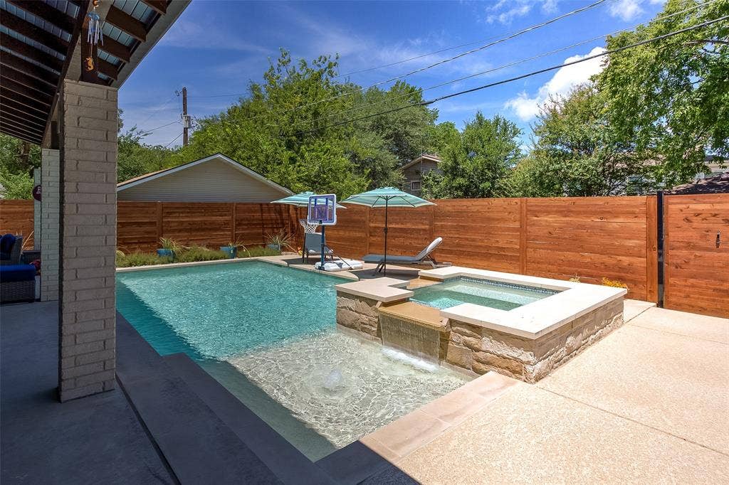 3912 Linden Avenue, Fort Worth, TX 76107 3912 Linden Avenue, Fort Worth, TX 76107