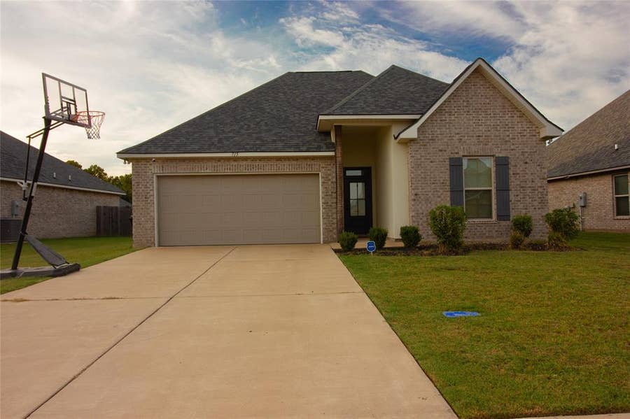 Property photo for 715 Esau Avenue, Bossier City, LA