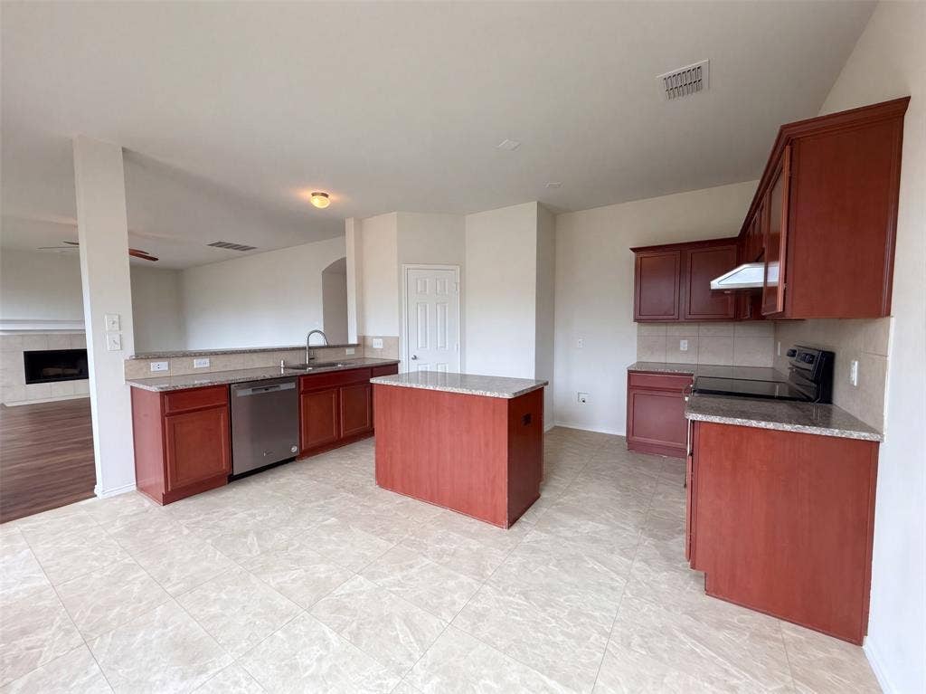 424 Cypress Hill Drive, McKinney, TX 75071 424 Cypress Hill Drive, McKinney, TX 75071
