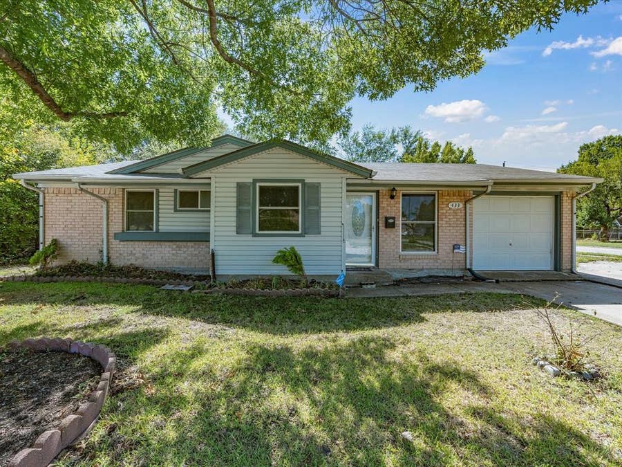 Property photo for 433 W Dorris Drive, Grand Prairie, TX