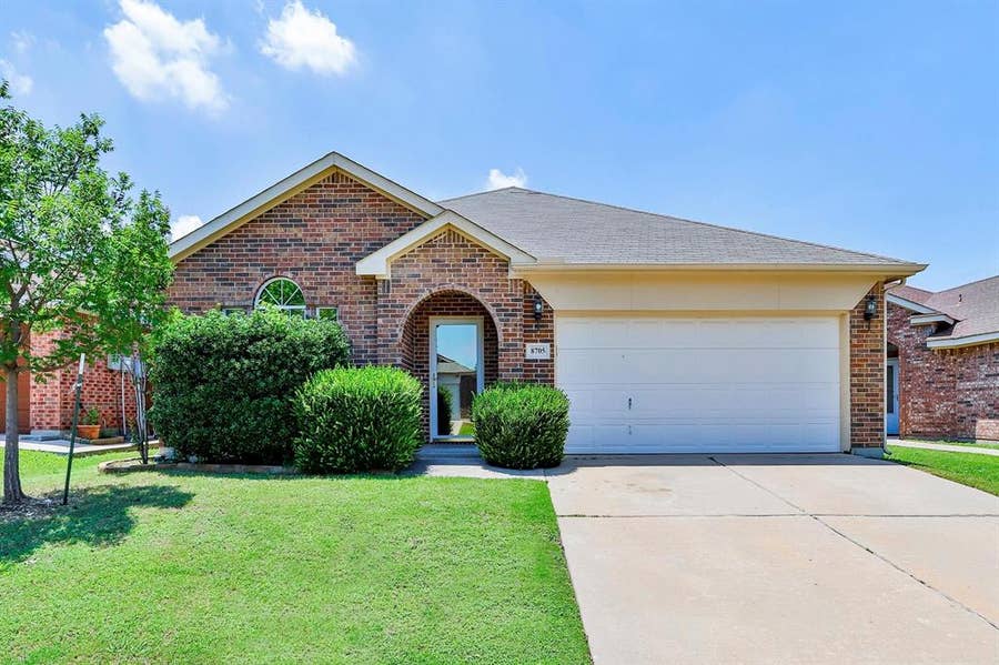 Property photo for 8705 Sumter Way, Fort Worth, TX
