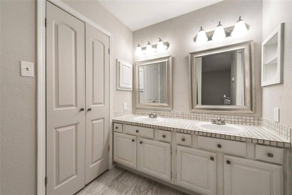 18240 Midway Road, #302, Dallas, TX 75287