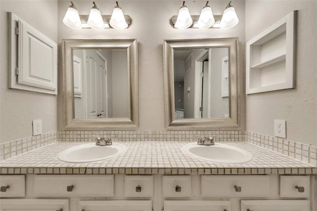 18240 Midway Road, #302, Dallas, TX 75287