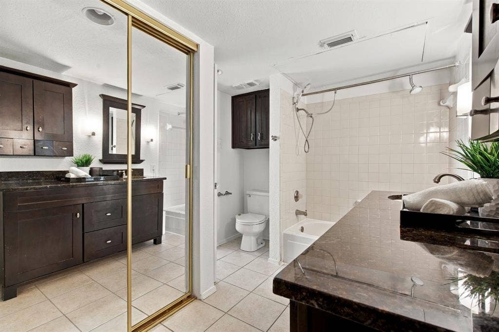 5200 Martel Avenue, #25C, Dallas, TX 75206