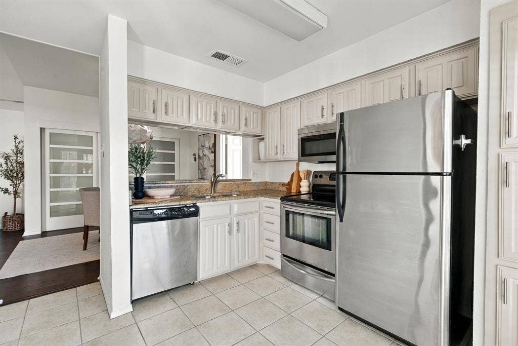 5200 Martel Avenue, #25C, Dallas, TX 75206