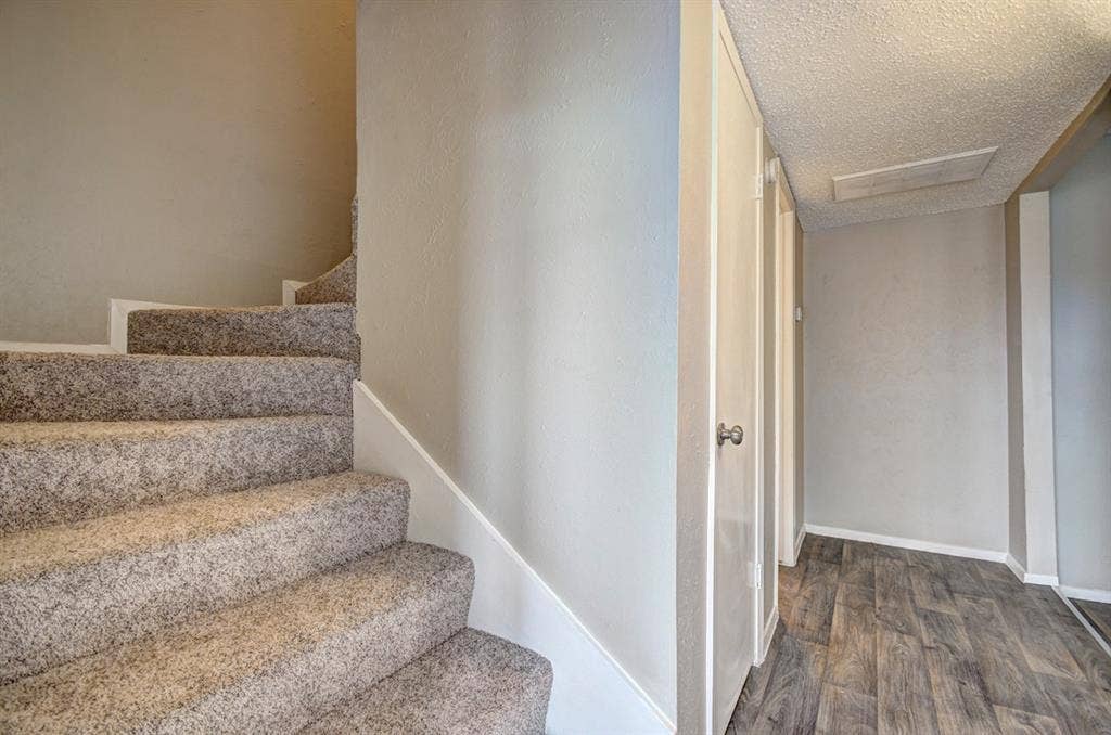 707 E Shady Grove Road, Irving, TX 75060