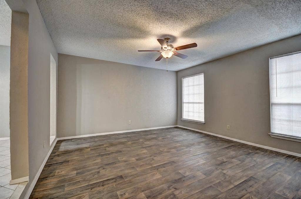 707 E Shady Grove Road, Irving, TX 75060