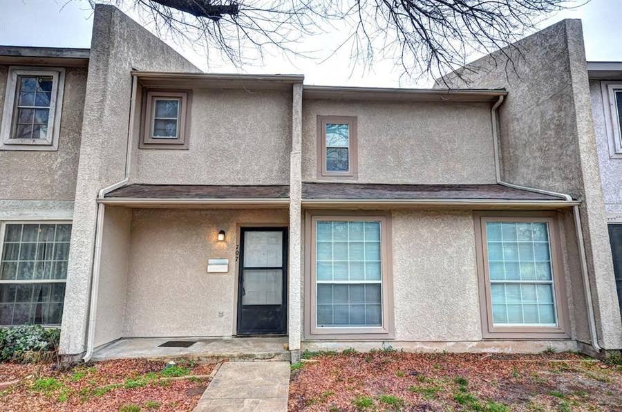 Property photo for 707 E Shady Grove Road, Irving, TX
