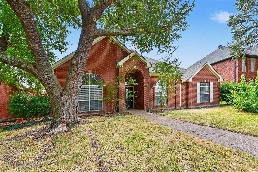 3100 Manga Drive, Plano, TX 75025 3100 Manga Drive, Plano, TX 75025