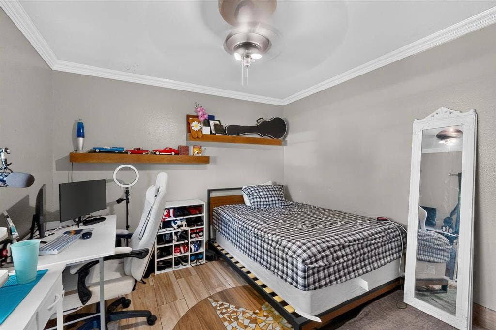 2520 Hillsboro Avenue, Dallas, TX 75228