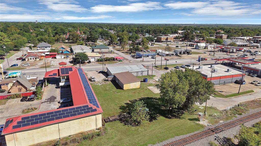 501 W Moore Avenue, Terrell, TX 75160 501 W Moore Avenue, Terrell, TX 75160