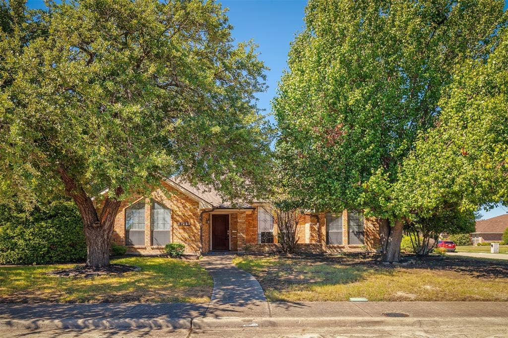 2153 Los Rios Boulevard, Plano, TX 75074 2153 Los Rios Boulevard, Plano, TX 75074