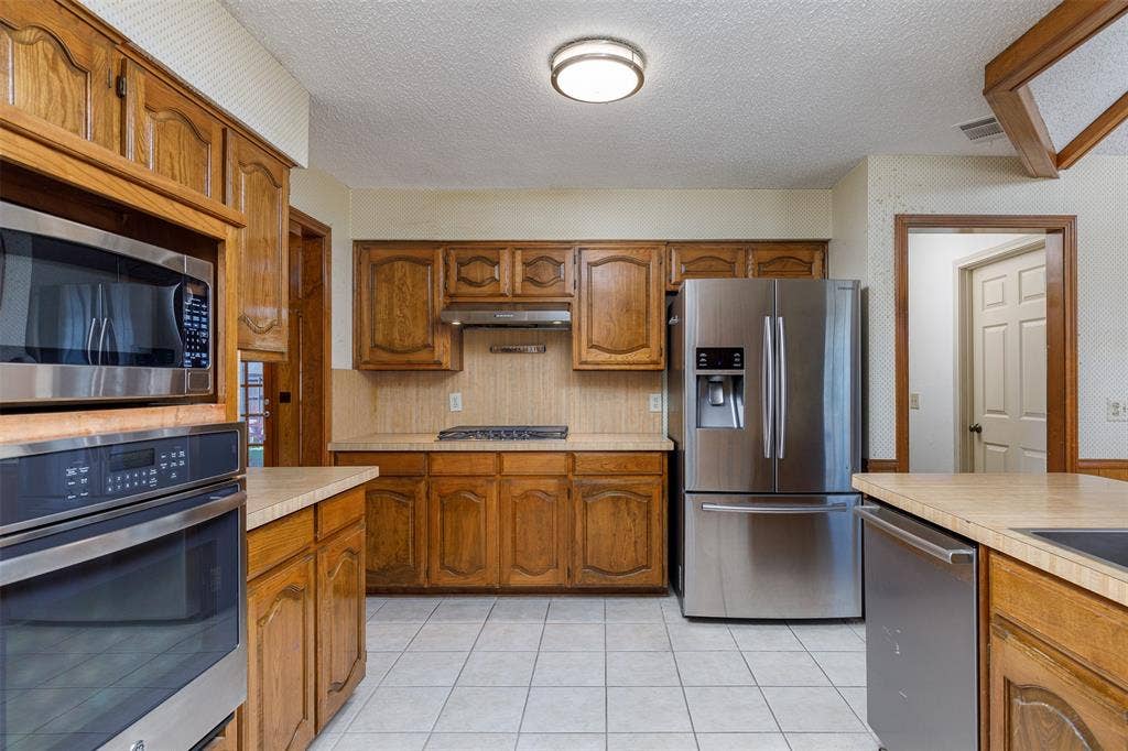 2153 Los Rios Boulevard, Plano, TX 75074 2153 Los Rios Boulevard, Plano, TX 75074