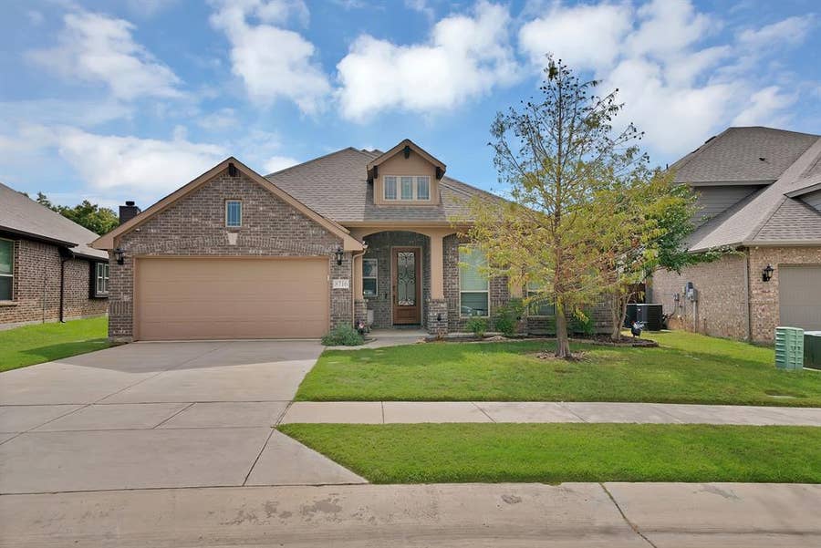 Property photo for 8716 Timber Ridge Drive, Aubrey, TX