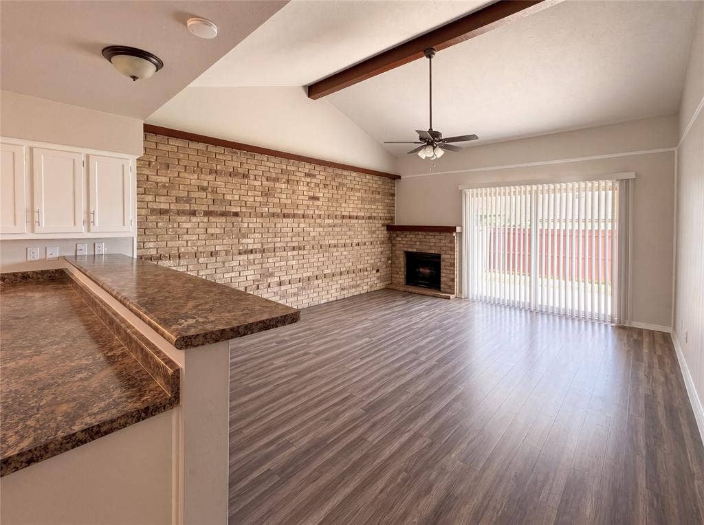 1800 Camelot Cove, Plano, TX 75074 1800 Camelot Cove, Plano, TX 75074