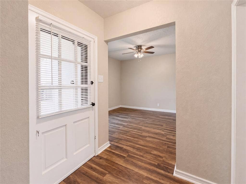 1800 Camelot Cove, Plano, TX 75074 1800 Camelot Cove, Plano, TX 75074