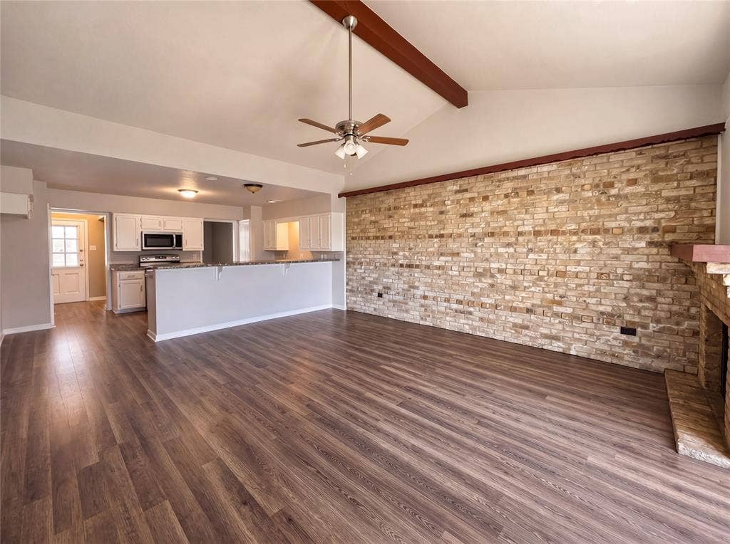 1800 Camelot Cove, Plano, TX 75074 1800 Camelot Cove, Plano, TX 75074