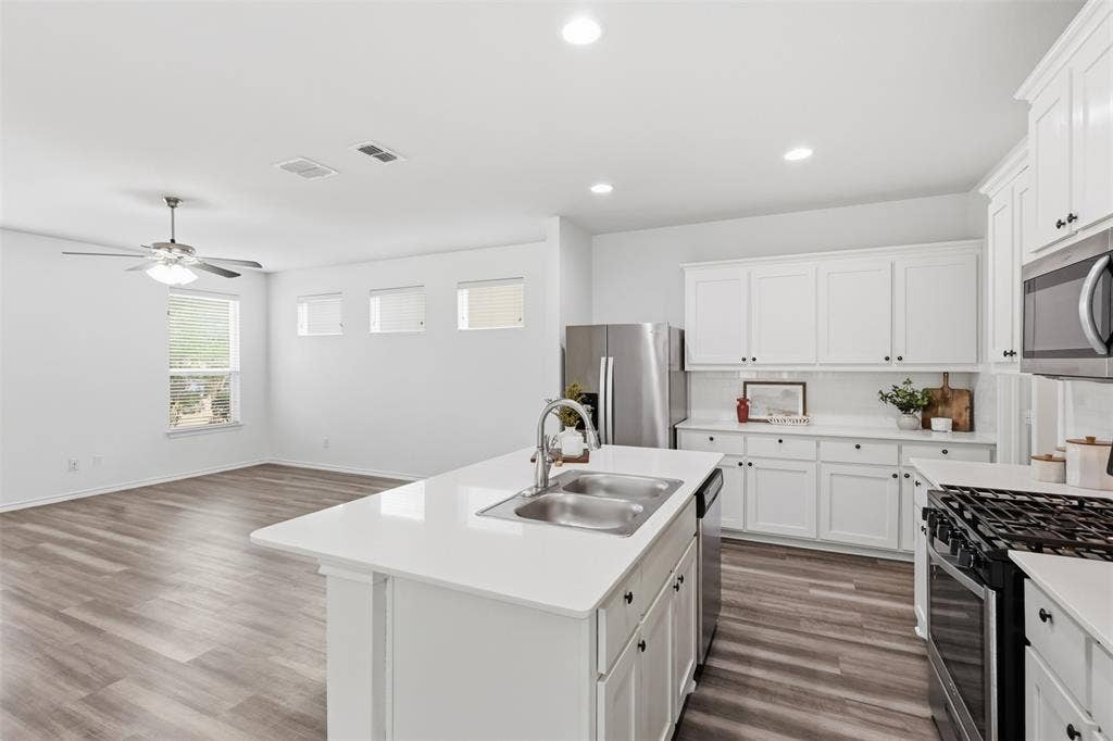 1978 Sunnybrook Drive, Heartland, TX 75126 1978 Sunnybrook Drive, Heartland, TX 75126