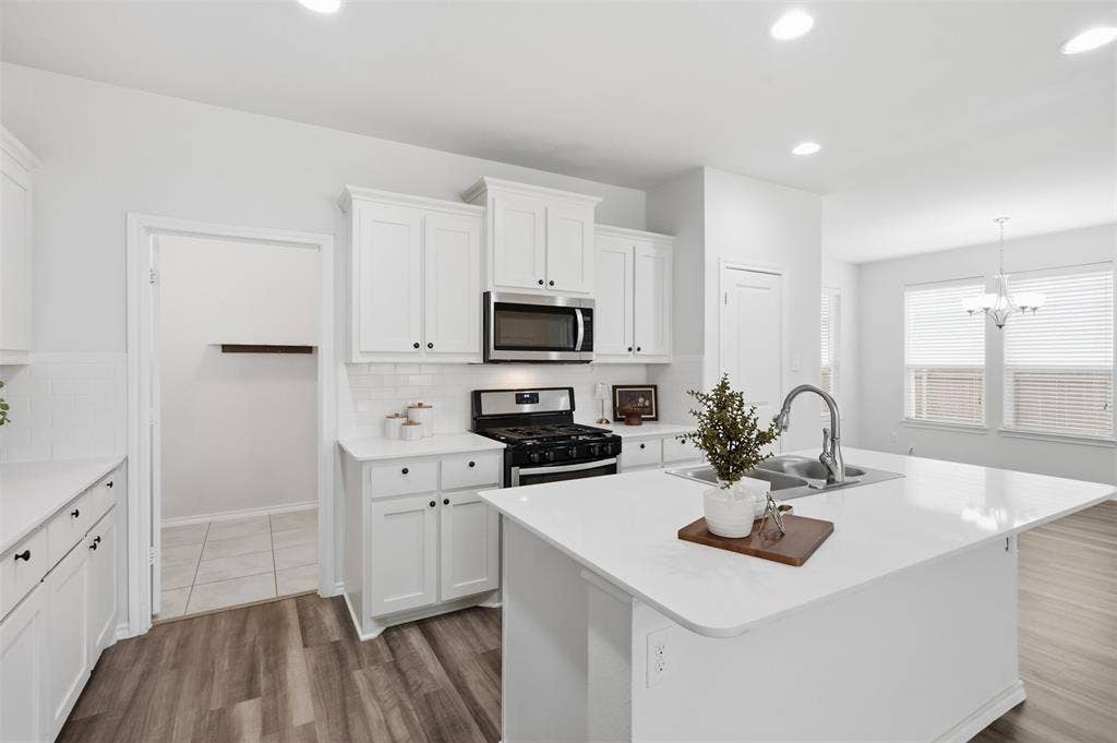 1978 Sunnybrook Drive, Heartland, TX 75126 1978 Sunnybrook Drive, Heartland, TX 75126