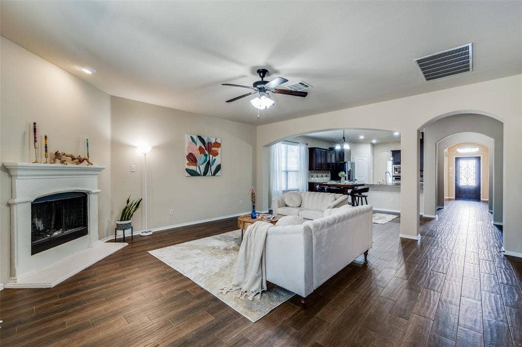 200 Mount Olive Avenue, McKinney, TX 75072 200 Mount Olive Avenue, McKinney, TX 75072