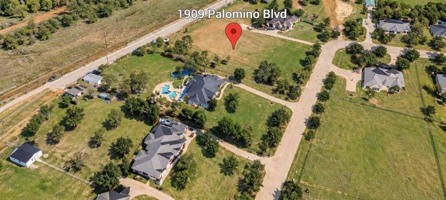 Property photo for 1909 Palomino Boulevard, Crowley, TX