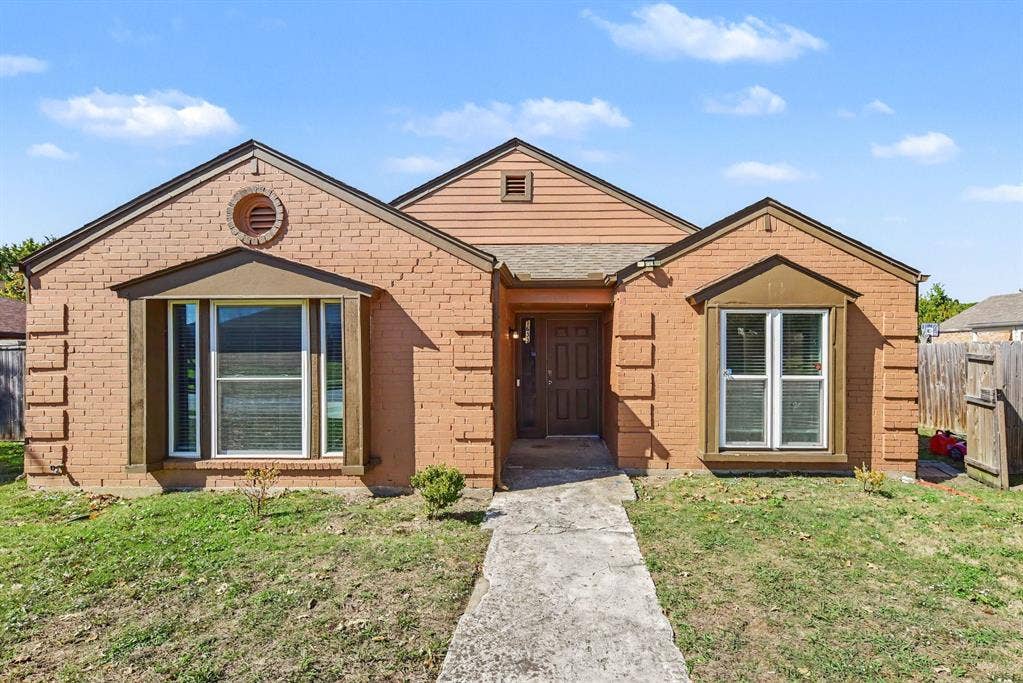 1633 Windsor Drive, Mesquite, TX 75149