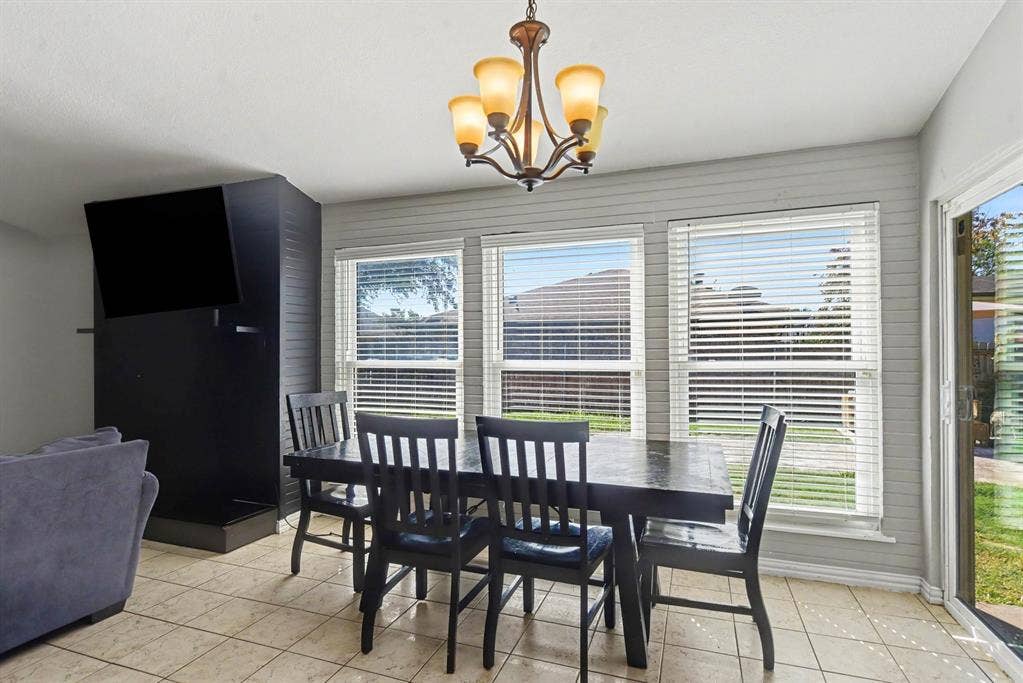 1633 Windsor Drive, Mesquite, TX 75149