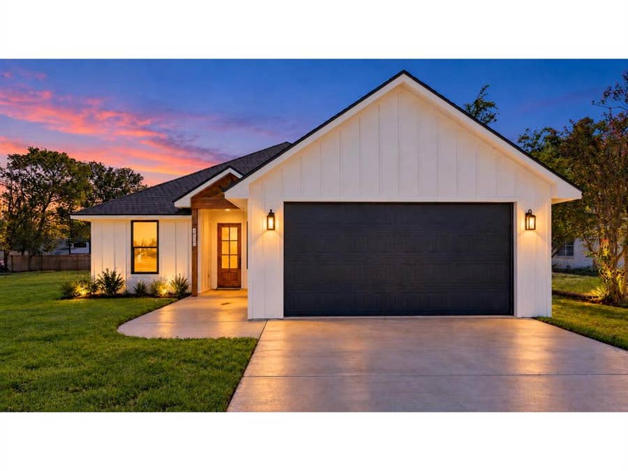Property photo for 2302 Gary Lane, Waco, TX