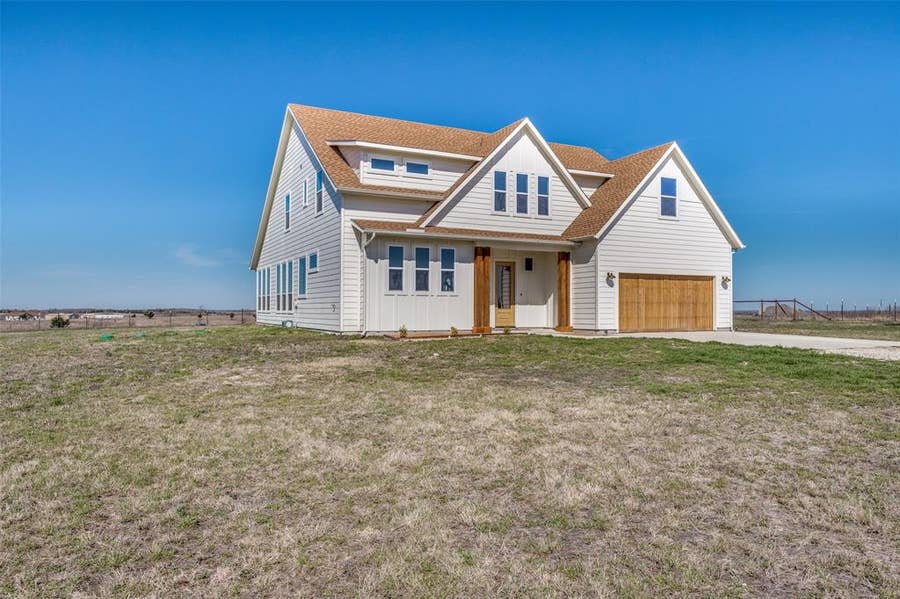 Property photo for 5032 County Road 1094, Celeste, TX